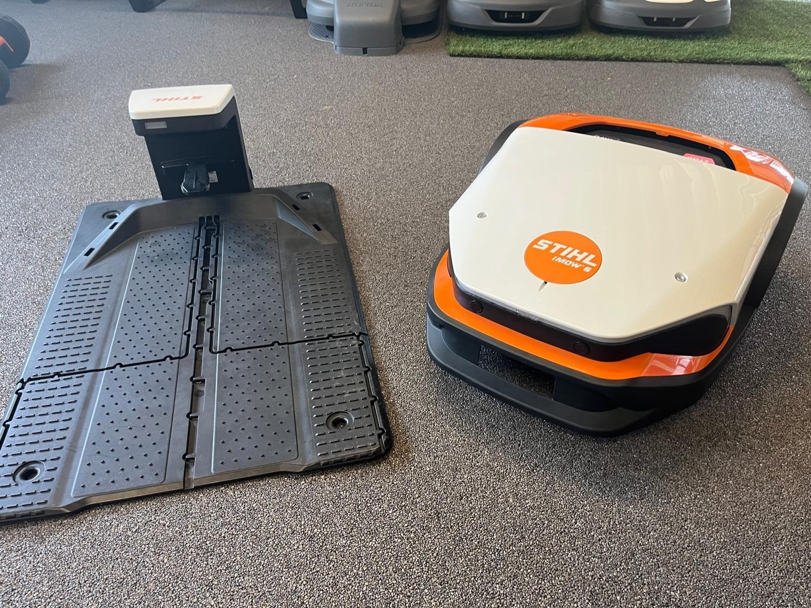 Stihl iMOW 6 Robotmaaier - Nieuw en Ongebruikt! Tot 3000m2, Ophalen, Stihl, Stihl.com, Accu-grasmaaier