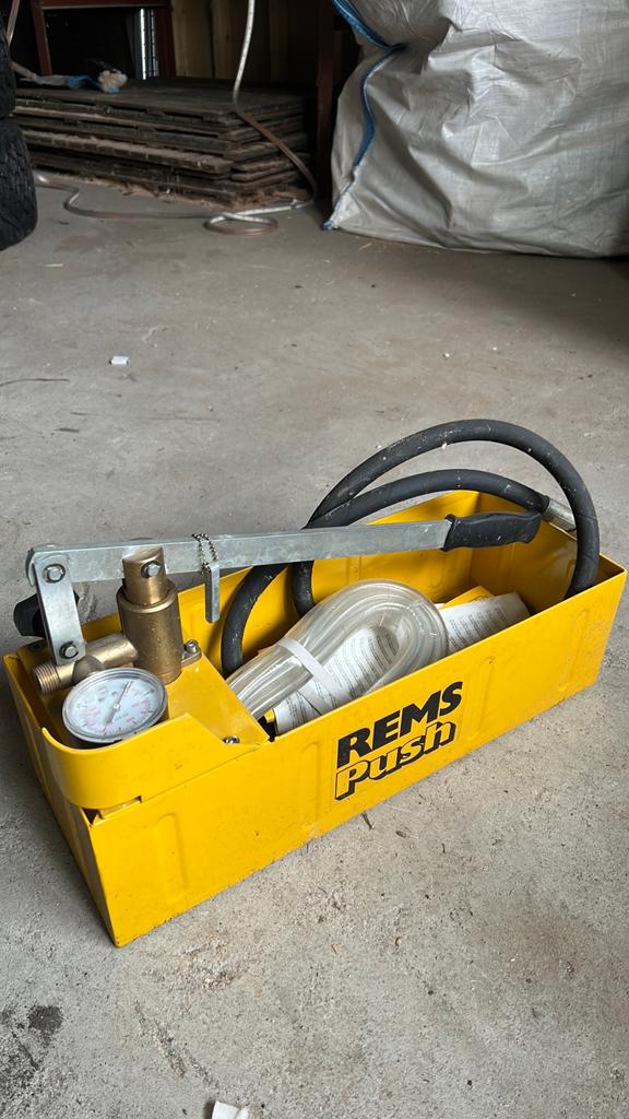Te koop rems afperspomp, Doe-het-zelf en Verbouw, Gereedschap | Handgereedschap, Ophalen of Verzenden, Nieuw