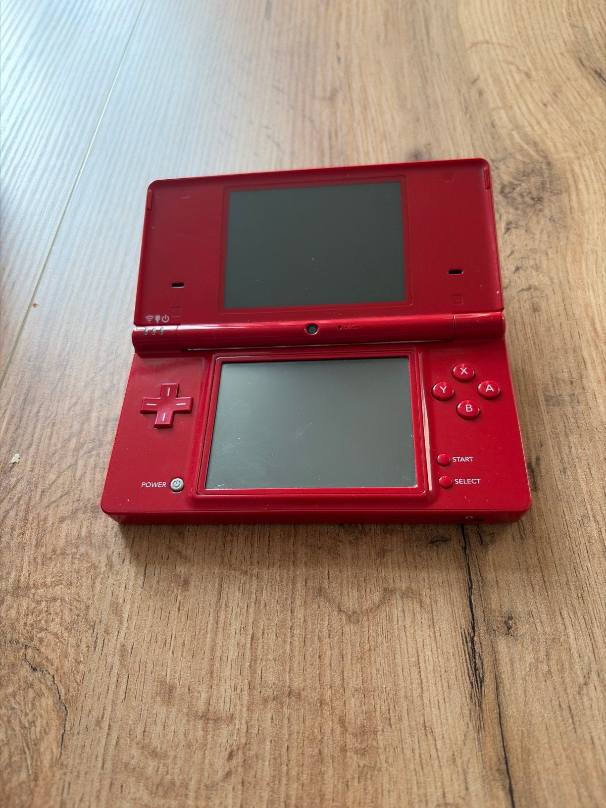 Rode Nintendo DS Lite met accessoires en hoes, Gebruikt, Ophalen of Verzenden, DS Lite, Rood