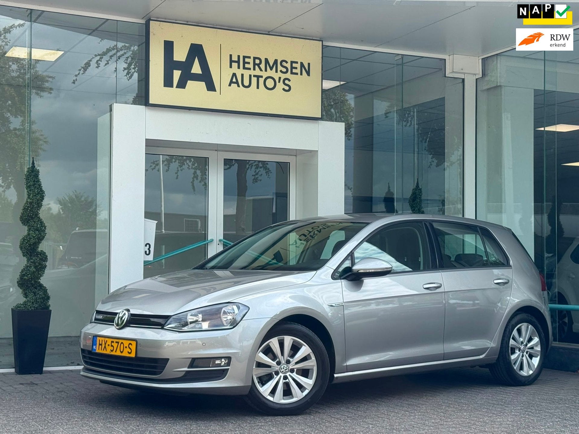 Volkswagen Golf 1.0 TSI Business|CarPlay|Cam|Distr.VV|NAP|, Voorwielaandrijving, Automatische klimaatregeling, Gebruikt, Euro 6