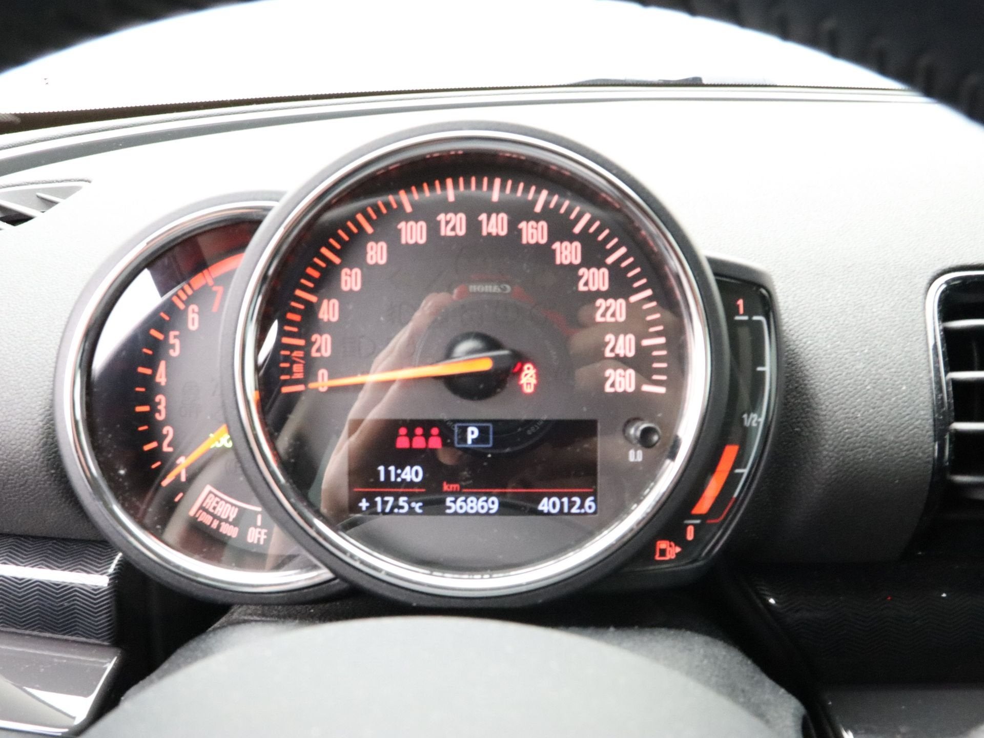MINI Clubman Cooper Business Edition Aut. (bj 2020), Gebruikt, Met garantie (alle), Zwart, Origineel Nederlands