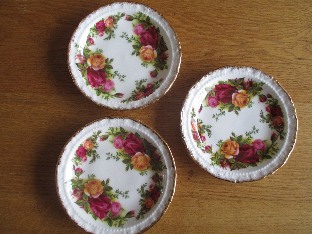 3 bordjes Royal Albert "Old Country Roses", Ophalen of Verzenden