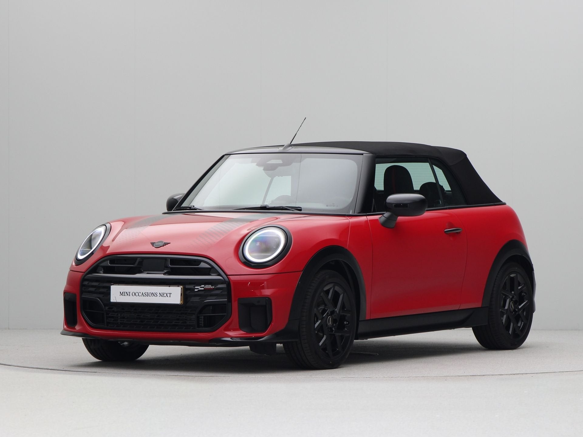 MINI Cabrio Cooper C John Cooper Works Pakket M (bj 2026), Auto's, Mini, 1998 cc, 15 km/l, Head-up Display, 4 stoelen