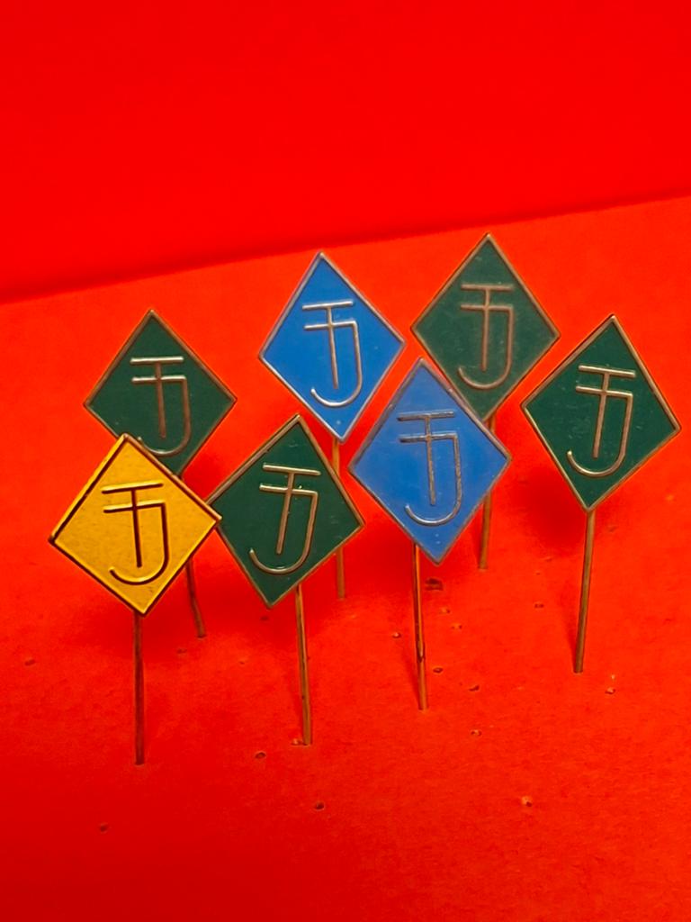 7 speldjes TJ, Verzamelen, Speldjes, Pins en Buttons, Ophalen of Verzenden, Gebruikt, Overige onderwerpen