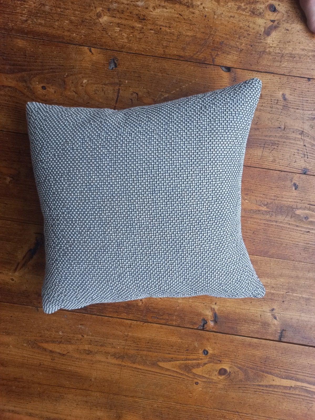 veren kussen beige zwart geblokt 45x45 cm, Zwart, Vierkant, Ophalen of Verzenden, Zo goed als nieuw