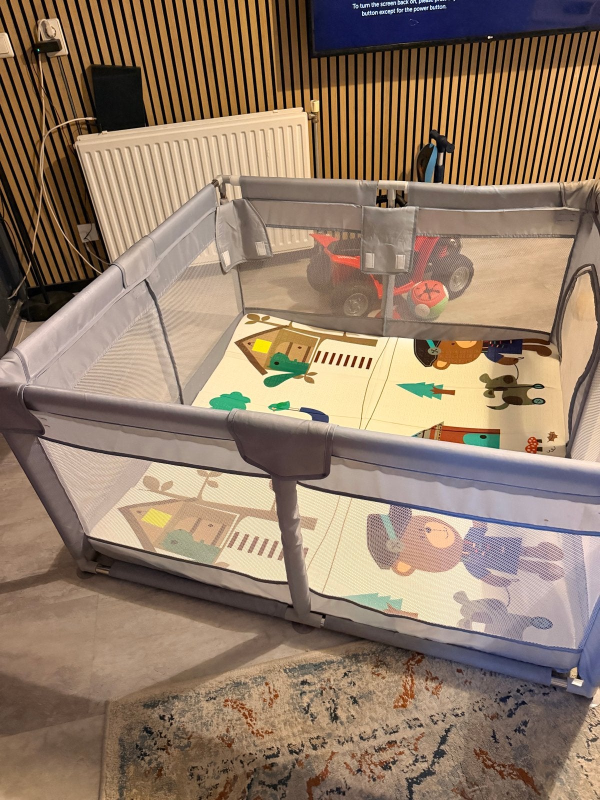Ruime babybox met speelmat in goed conditie, Ophalen, Zo goed als nieuw