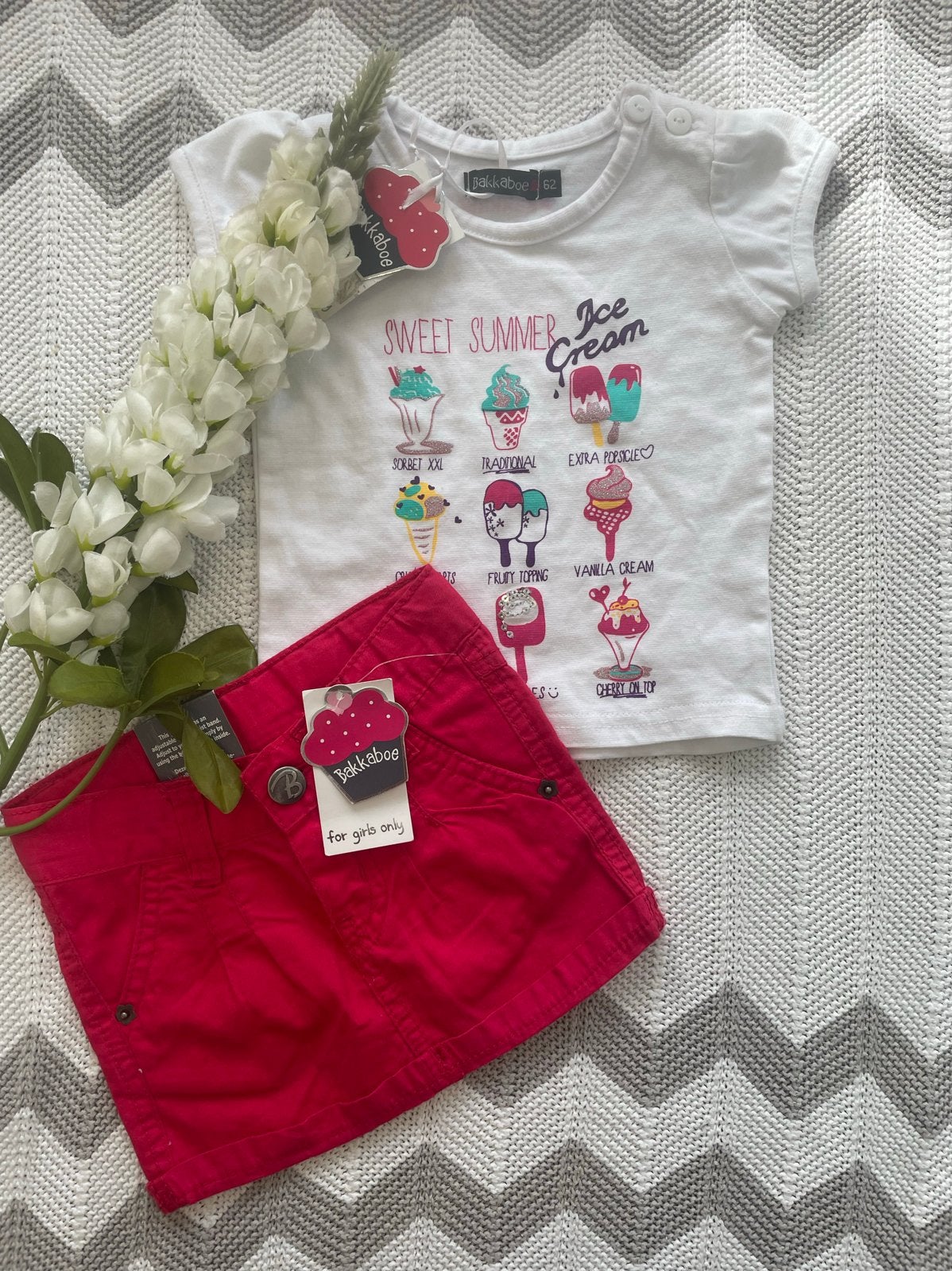 NIEUW, casual en stoer fuchsia/wit setje van Bakkaboe, 62, Ophalen of Verzenden, Nieuw, Meisje, Setje