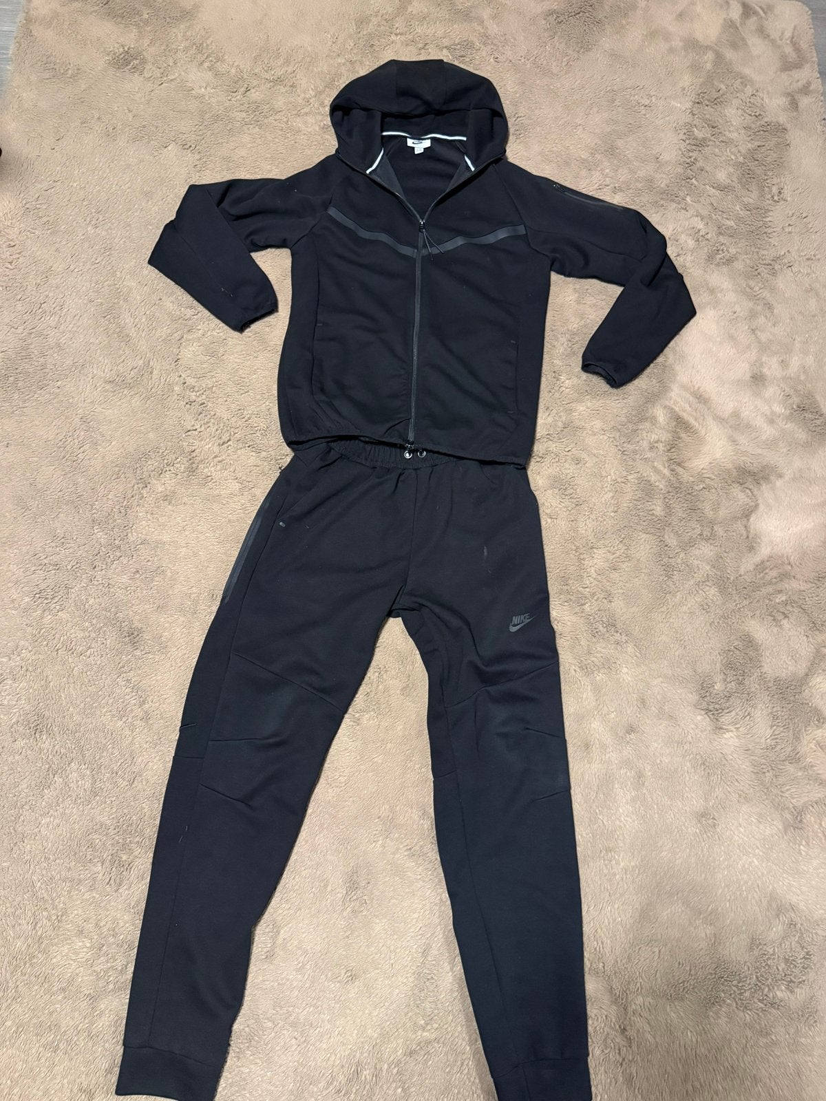 Zwart Nike Tech Trainingspak, Kleding | Heren, Sportkleding, Maat 48/50 (M), Zwart, Ophalen of Verzenden, Gedragen