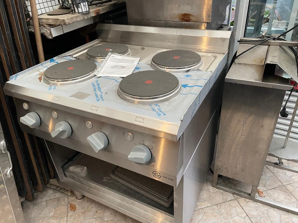 4 pits elektrisch fornuis, Ophalen, Nieuw zonder verpakking, Fornuis, Frituur en Grillen