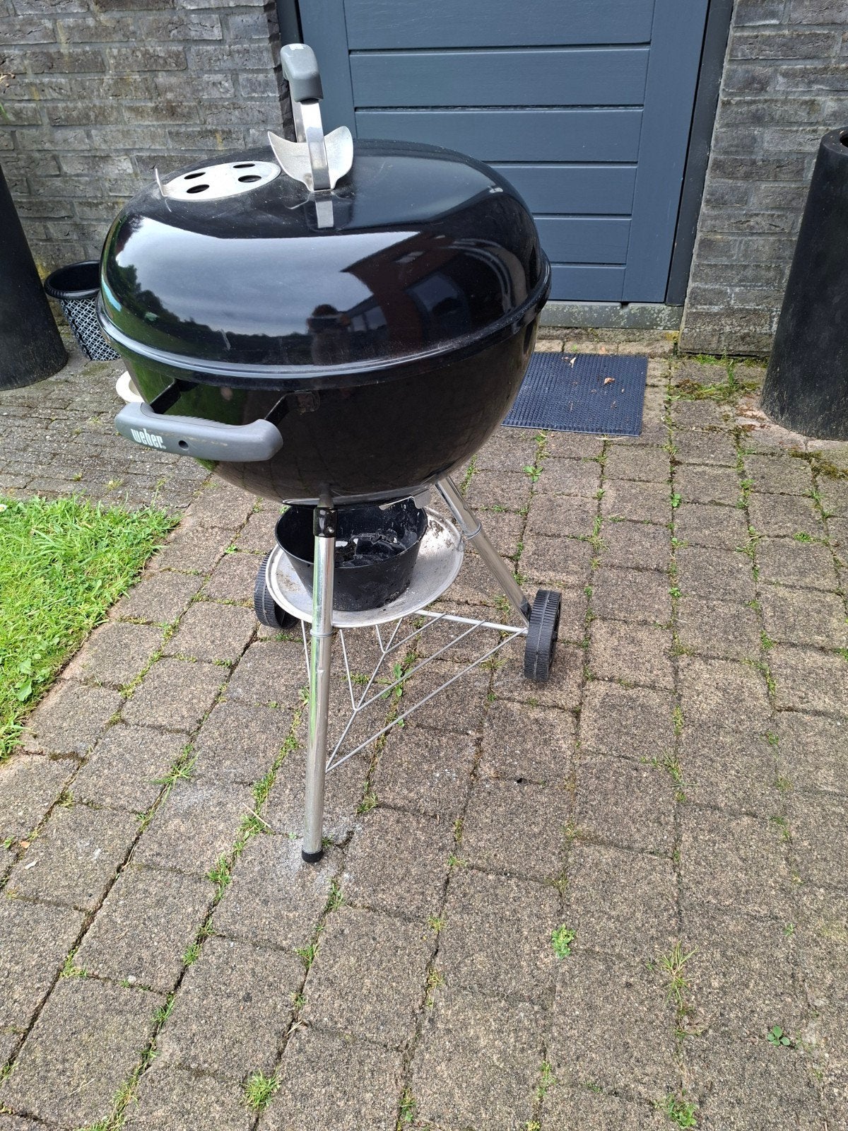 Grote Weber barbecue, Ophalen