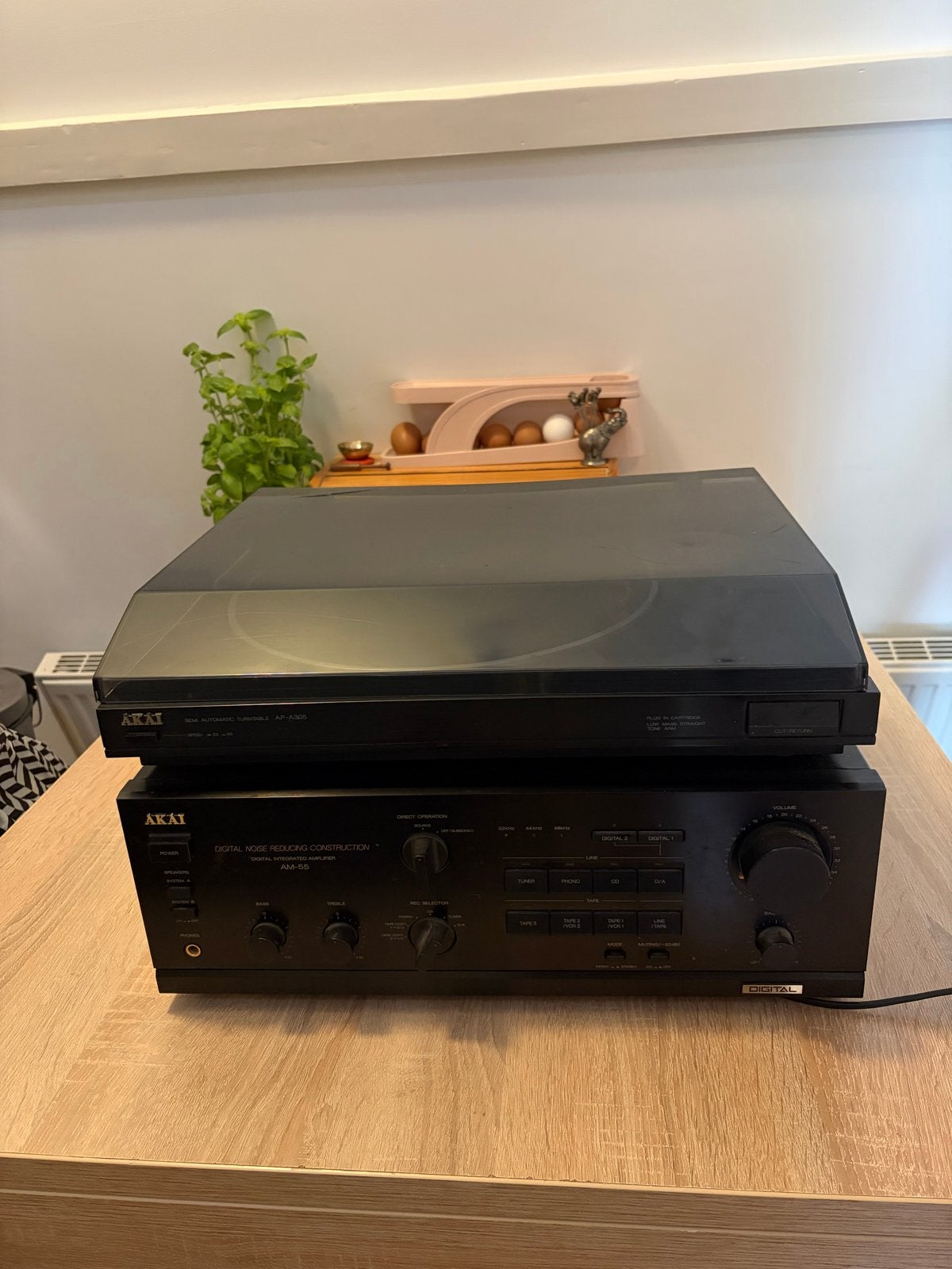 Akai Versterker + platenspeler met defecte toonarm (AP-A305), Ophalen, Automatisch, Platenspeler, Niet werkend