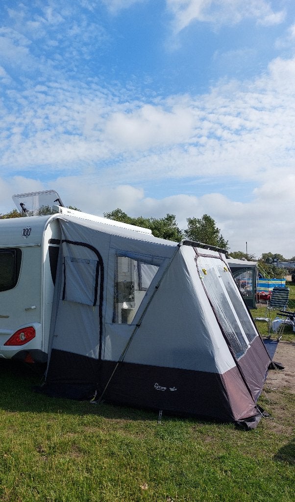Wintertent caravan, merk Mistral, kleine voortent, Ophalen, Gebruikt