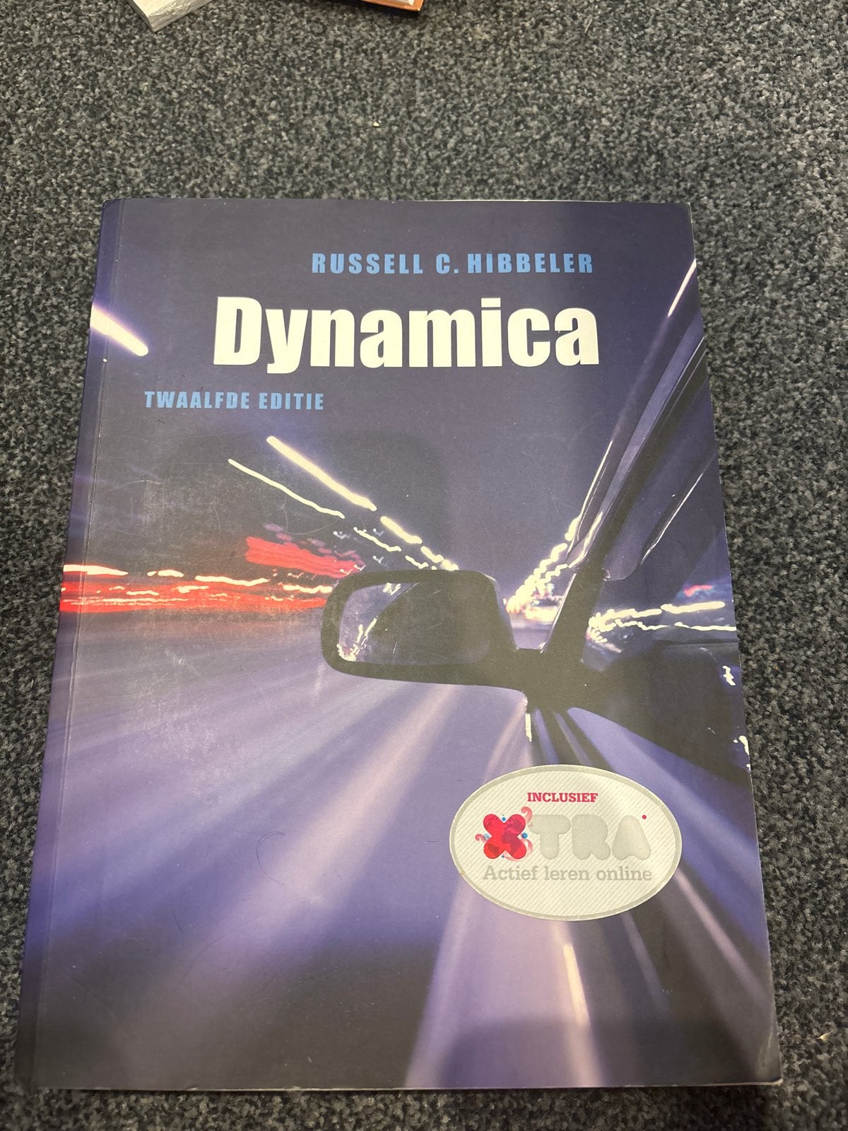 Dynamica - Russell C. Hibbeler (Twaalfde editie), Ophalen of Verzenden, Beta, Zo goed als nieuw, HBO