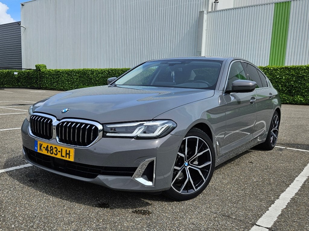 BMW 5-Serie 520i High Executive Edition luxury pakket, 1998 cc, Achterwielaandrijving, 4 cilinders, 2000 kg