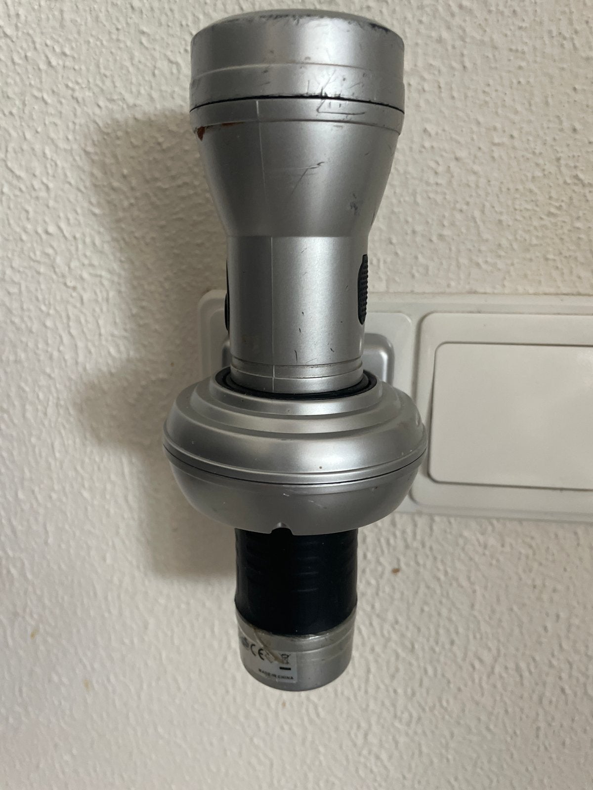 Levita D'Lite 200 Oplaadbare Zaklamp met Laadstation., Ophalen of Verzenden, Gebruikt