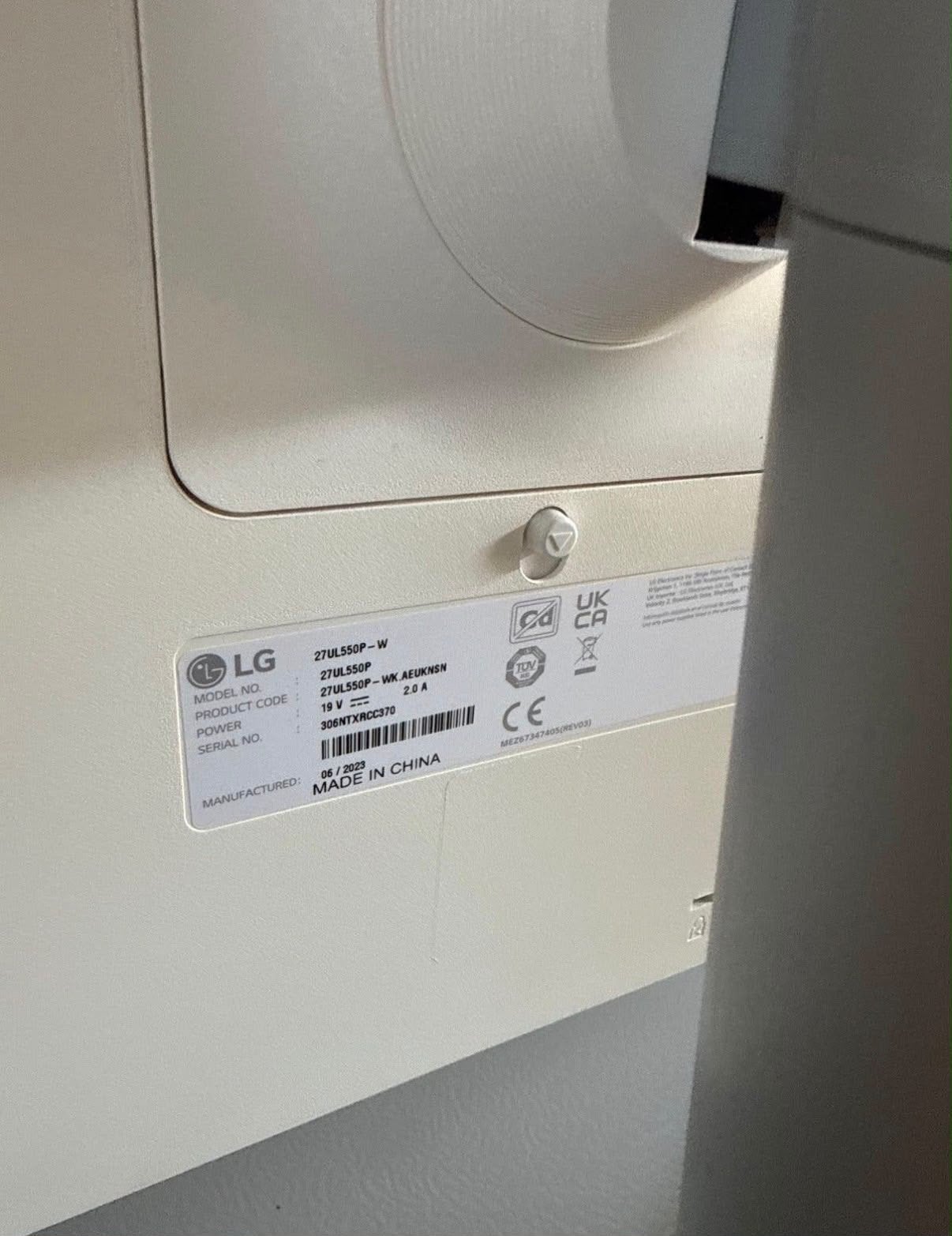Foto 4 van LG 27UL550P-W 27 inch 4K UHD Monitor