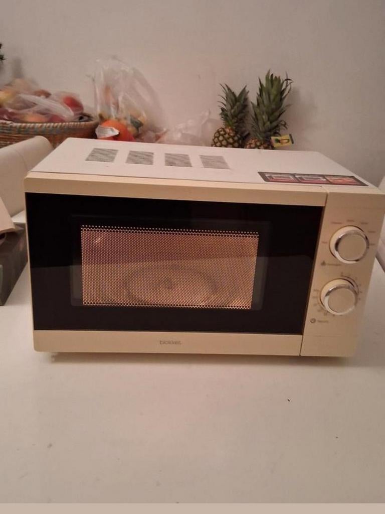 Te koop! Blokker magnertoren.fantastic goed werkt., Witgoed en Apparatuur, Magnetrons, Ophalen