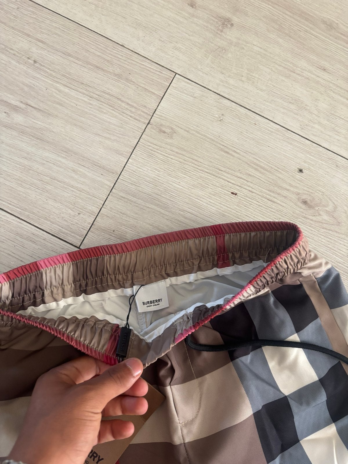 Burberry Zwemshort - Nieuw met kaartjes MAAT S, Ophalen of Verzenden, Maat 48/50 (M), Meerkleurig, Zwemshort