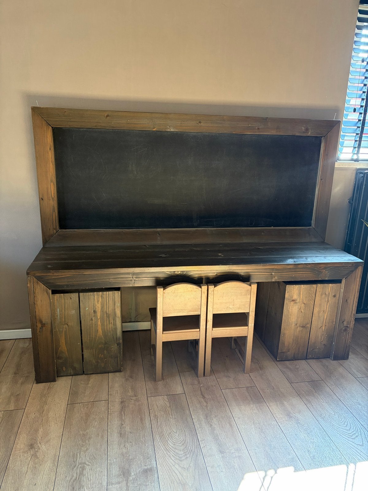 Steigerhout Speeltafel groot met Krijtbord en Stoeltjes, Ophalen, Gebruikt, Knutselen