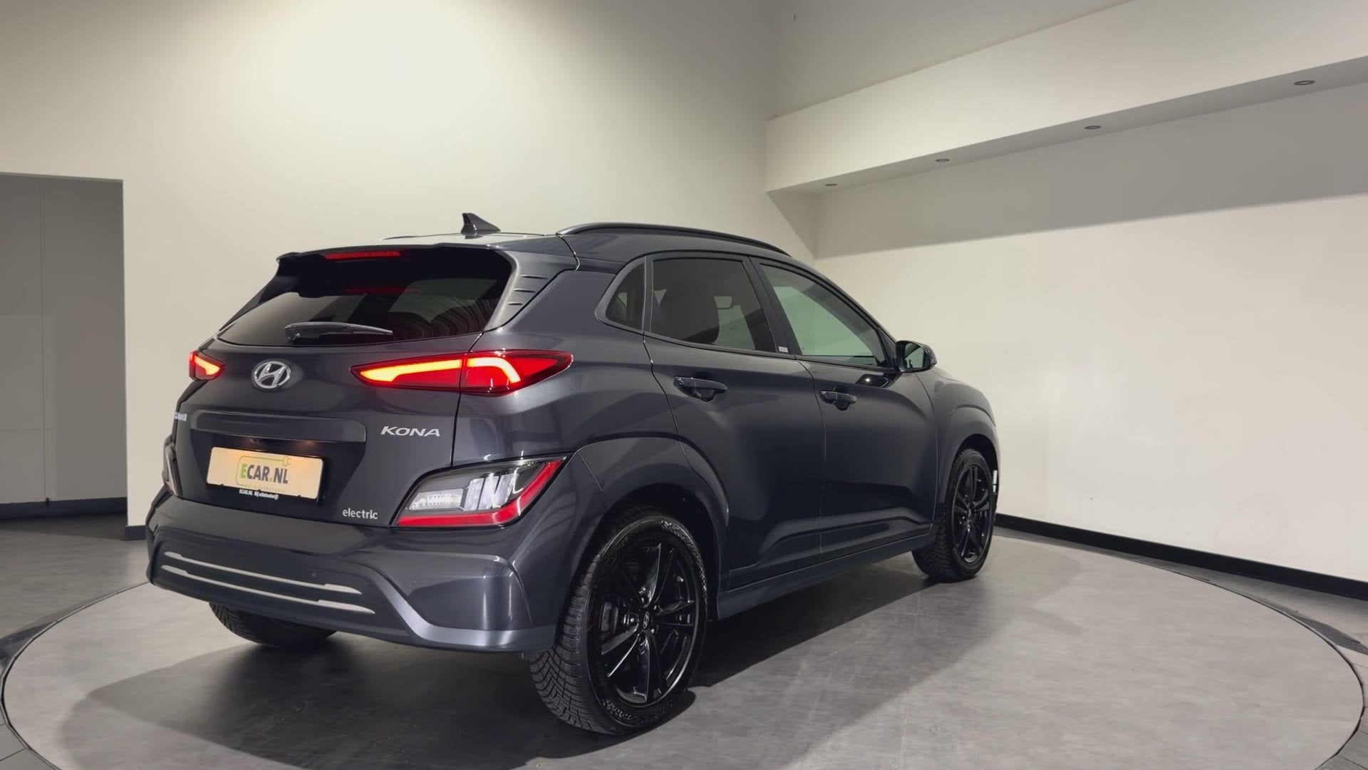 Foto 3 van Hyundai KONA EV Premium 64 kWh | Keyless | Elektrische stoel