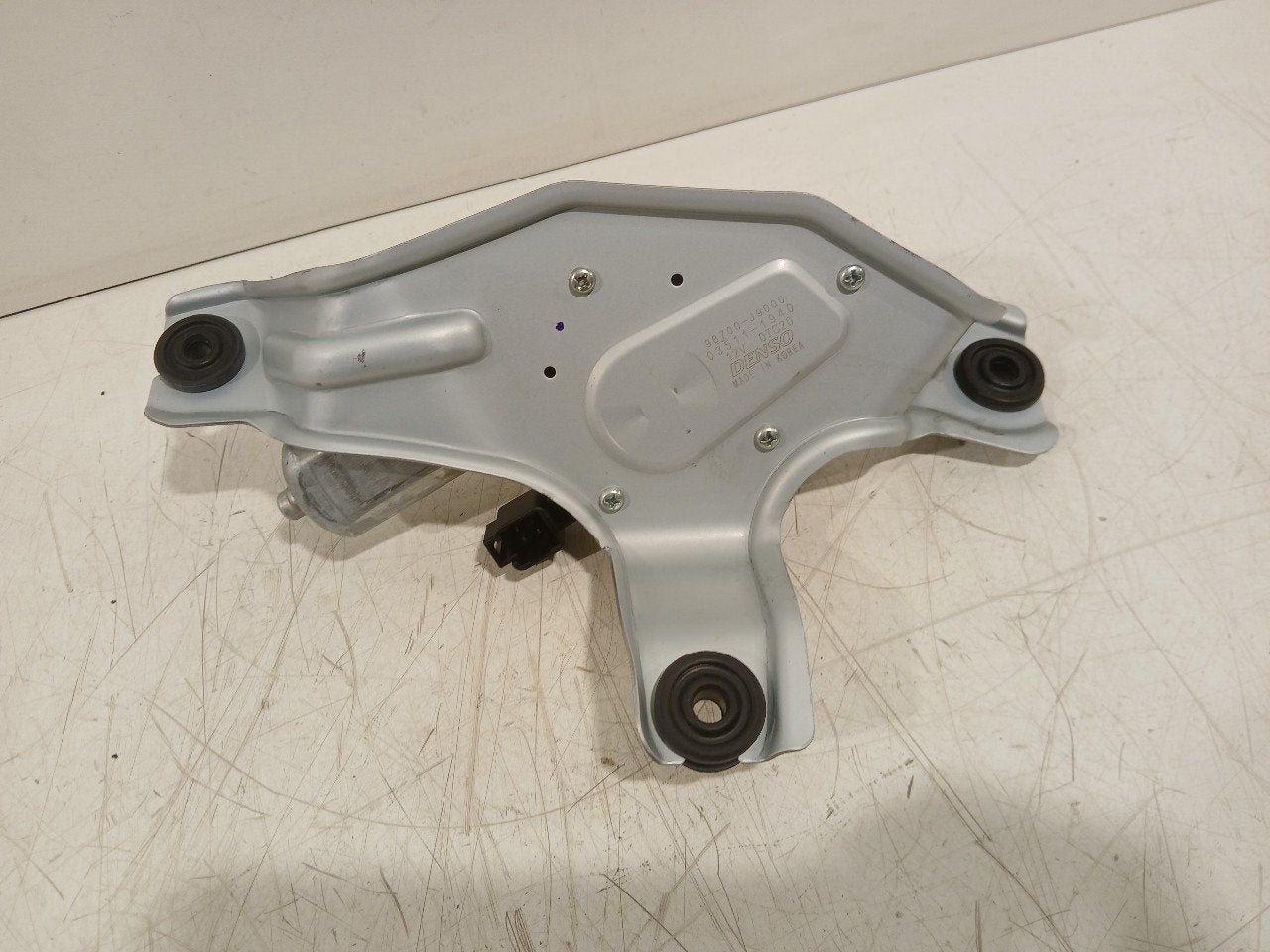 Ruitenwissermotor achter Hyundai Kona, Onderdelen@venauto.nl, Van der Ven Autorecycling B.V., Gebruikt, Ettenseweg 76, 4706 PB Roosendaal, The Netherlands