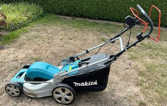 Te koop. MAKITA ELM 4621 wielaandrijving 1800 Watt, Ophalen, Elektrische grasmaaier, 40 t/m 49 cm, Opvangzak