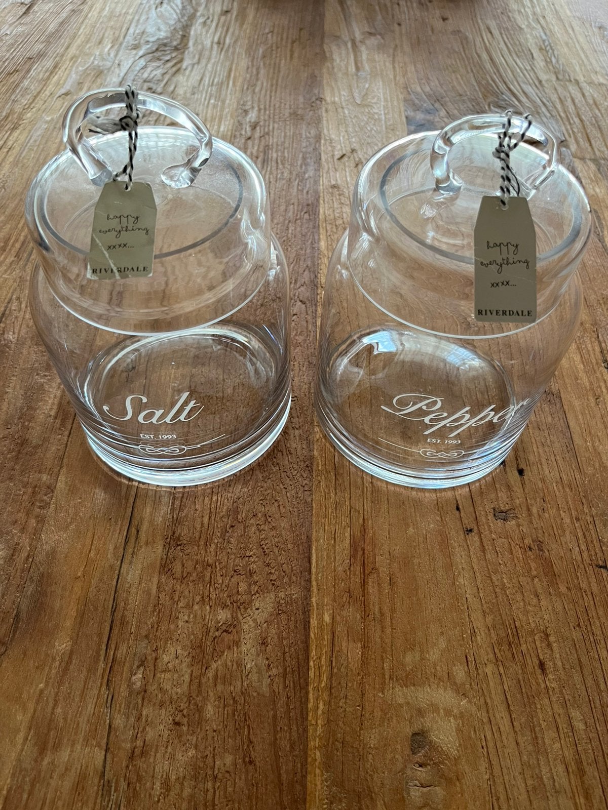Salt en Pepper, Riverdale., Ophalen, Zo goed als nieuw