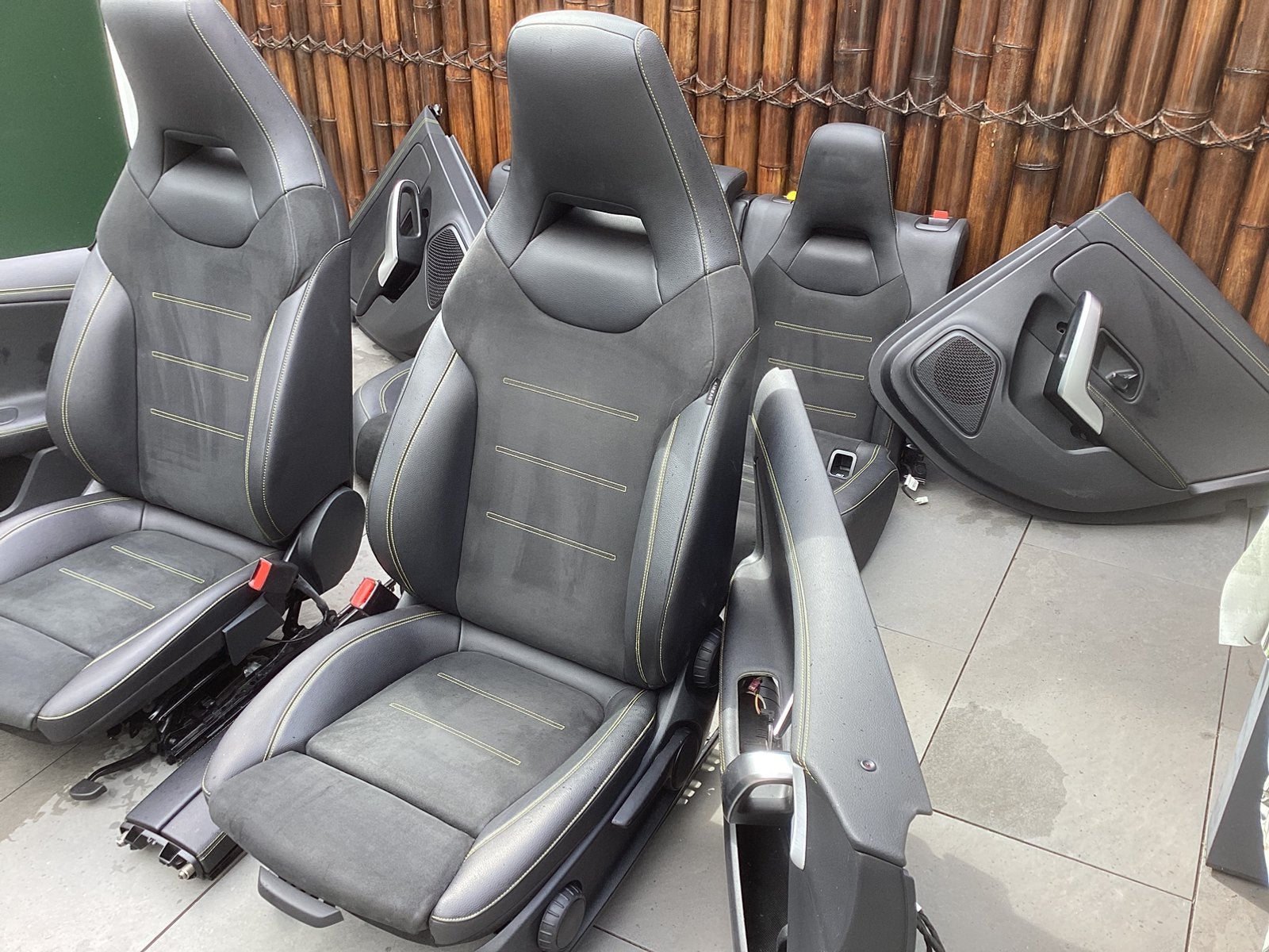Mercedes A klasse W177 AMG interieur bekleding ambilight, Ophalen, Gebruikt, Mercedes-Benz