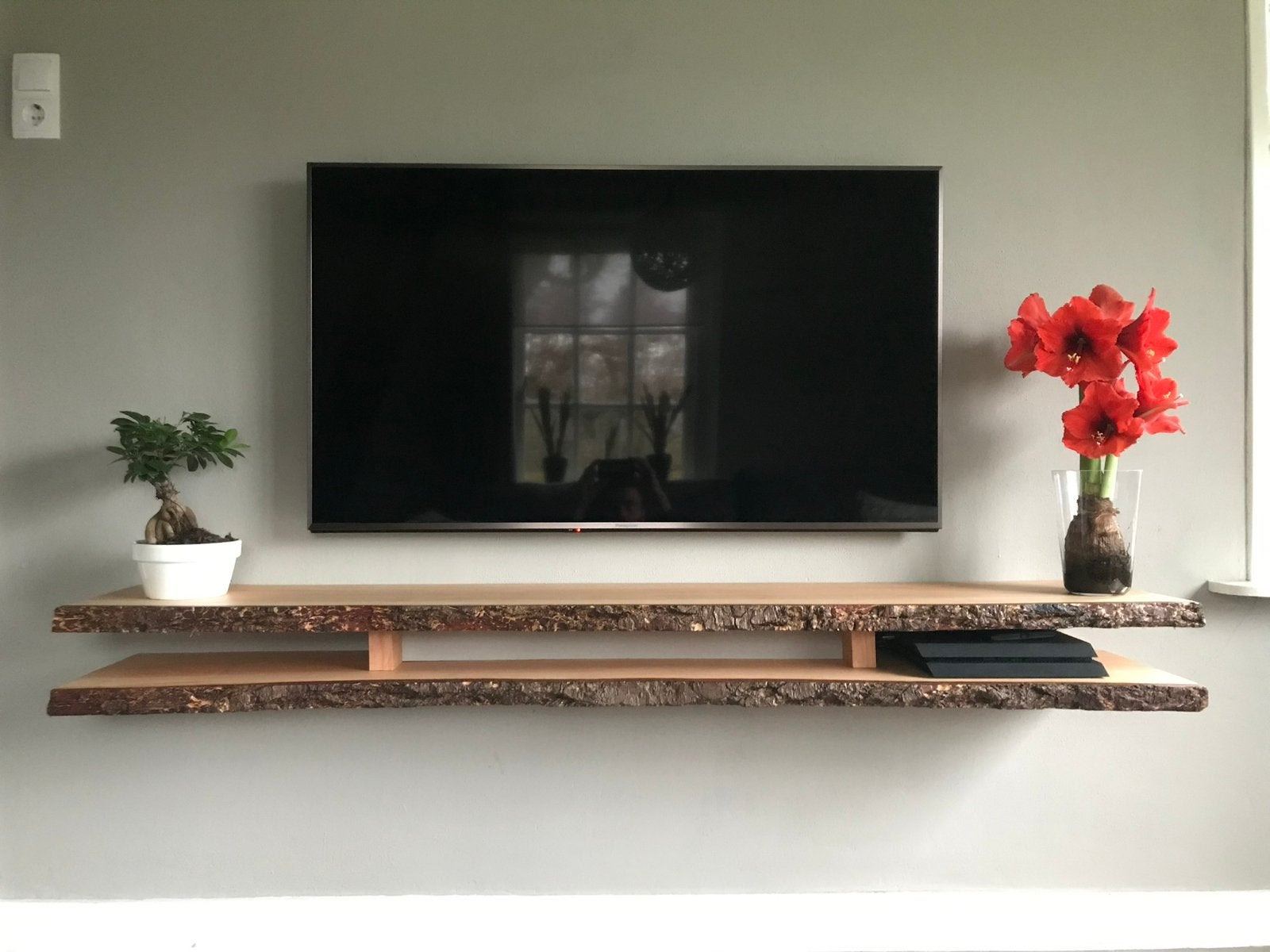 Boomstam tv meubel zwevend, 150 tot 200 cm, Ophalen of Verzenden, Zo goed als nieuw, Minder dan 100 cm