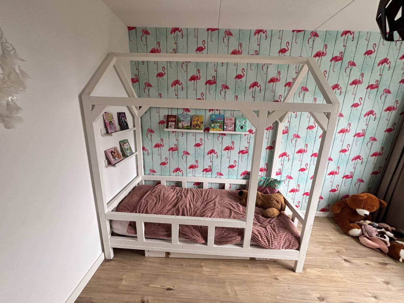 Huisbed met lattenbodem, matras, kussen en beddengoed, Ophalen, Gebruikt, 90 cm, Eenpersoons