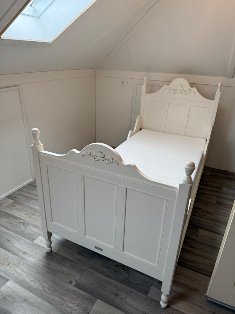 Bopita bed Tessa 90 x 200 cm, Ophalen, 85 tot 100 cm, Zo goed als nieuw, Lattenbodem