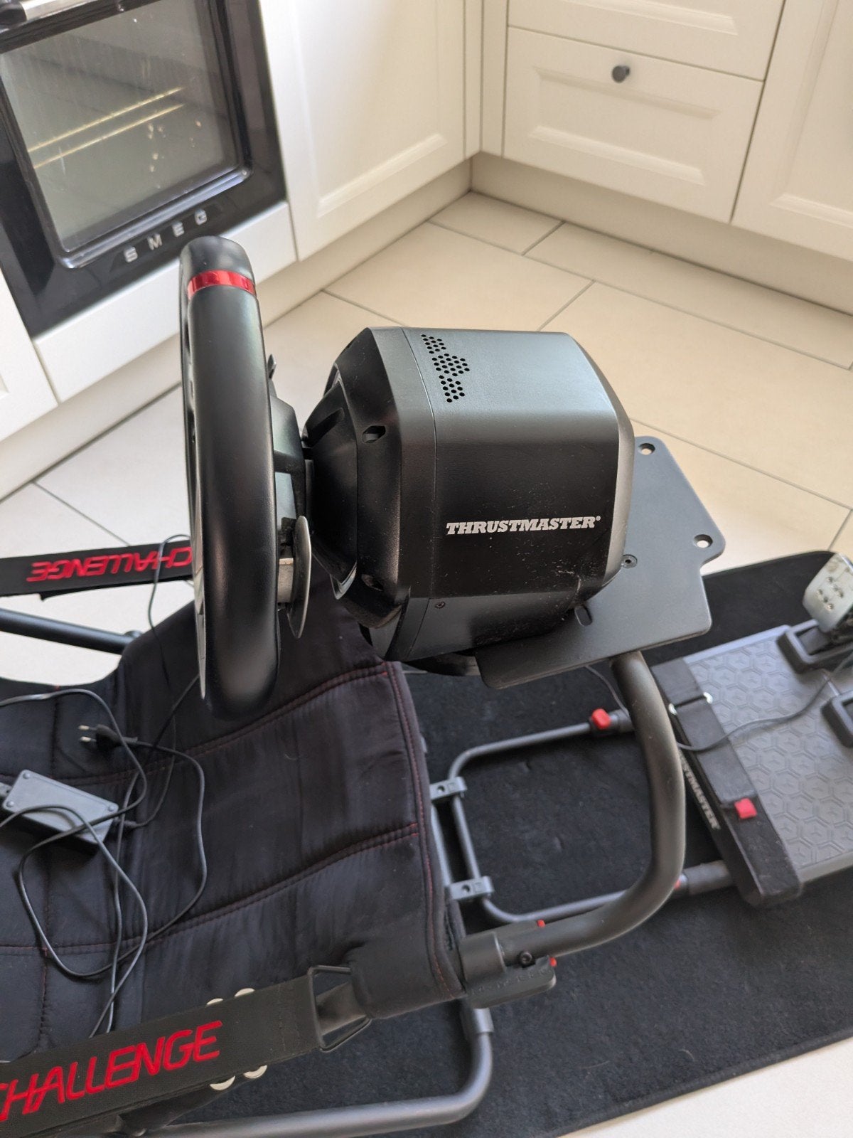 Thrustmaster T248 met Playseat Challenge en Vloermat, Ophalen, Overige merken, Zo goed als nieuw