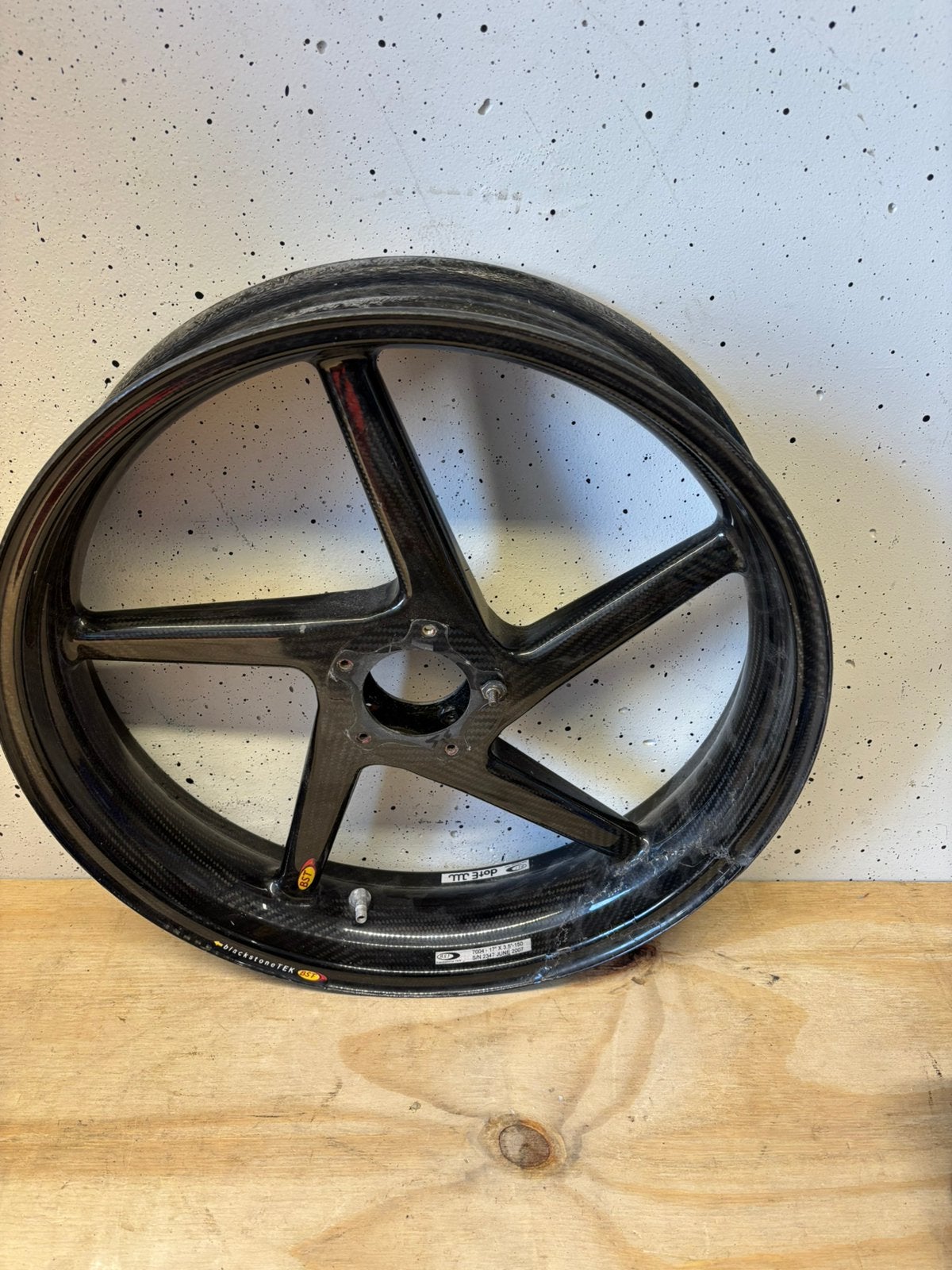 BST blackstone carbon velg motor 17 inch, Ophalen of Verzenden