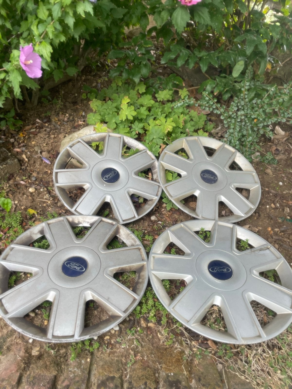 Set van 4 Ford wieldoppen - 3S51-1130-AB, Auto diversen, Wieldoppen, Ophalen, Gebruikt