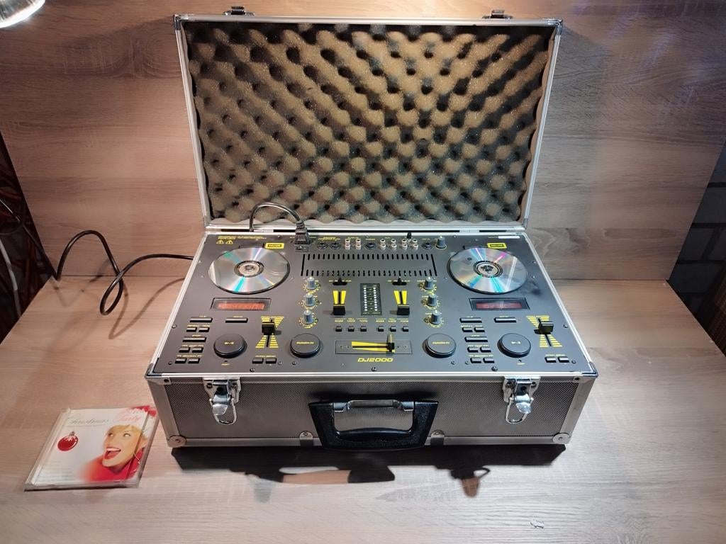 Dubbele CD speler met mixer in koffer - DJ set, Muziek en Instrumenten, Ophalen of Verzenden, Gebruikt, Dj-set, Overige merken
