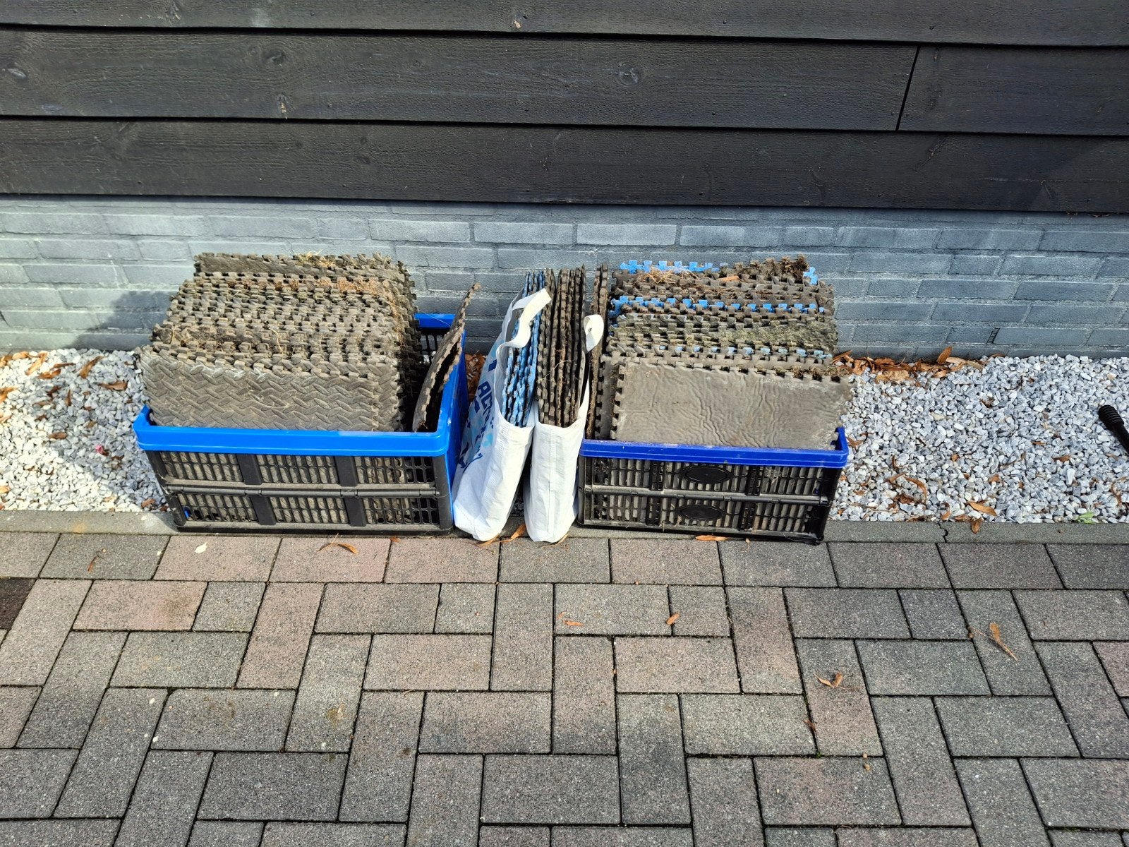 Rubberen matjes voor buiten - 2 kratten vol matten, Tuin en Terras, Ophalen, Gebruikt