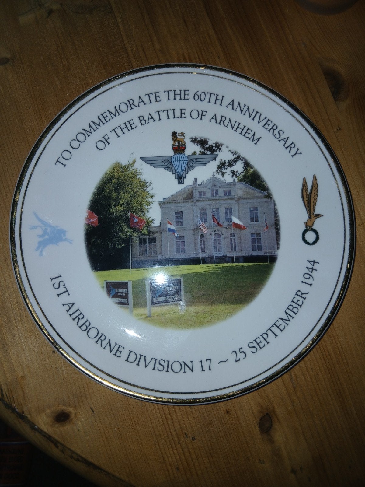 Herdenkingsbord Slag om Arnhem 60e Verjaardag Airborne, Ophalen of Verzenden, Landmacht, Nederland, Embleem of Badge