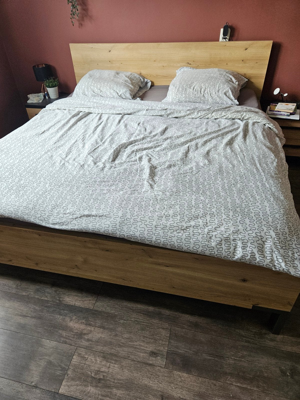 Prachtig bed 180x200, Huis en Inrichting, Ophalen, Zo goed als nieuw, Tweepersoons