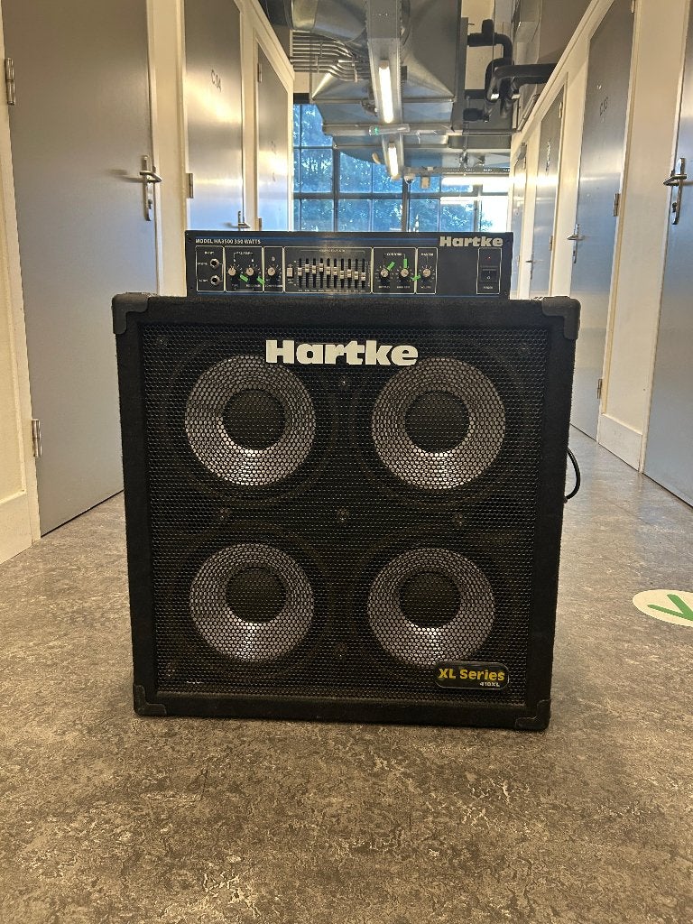 Hartke HA3500 Basversterker met 410 XL Series cabinet, Ophalen, Gebruikt, Basgitaar, 100 watt of meer