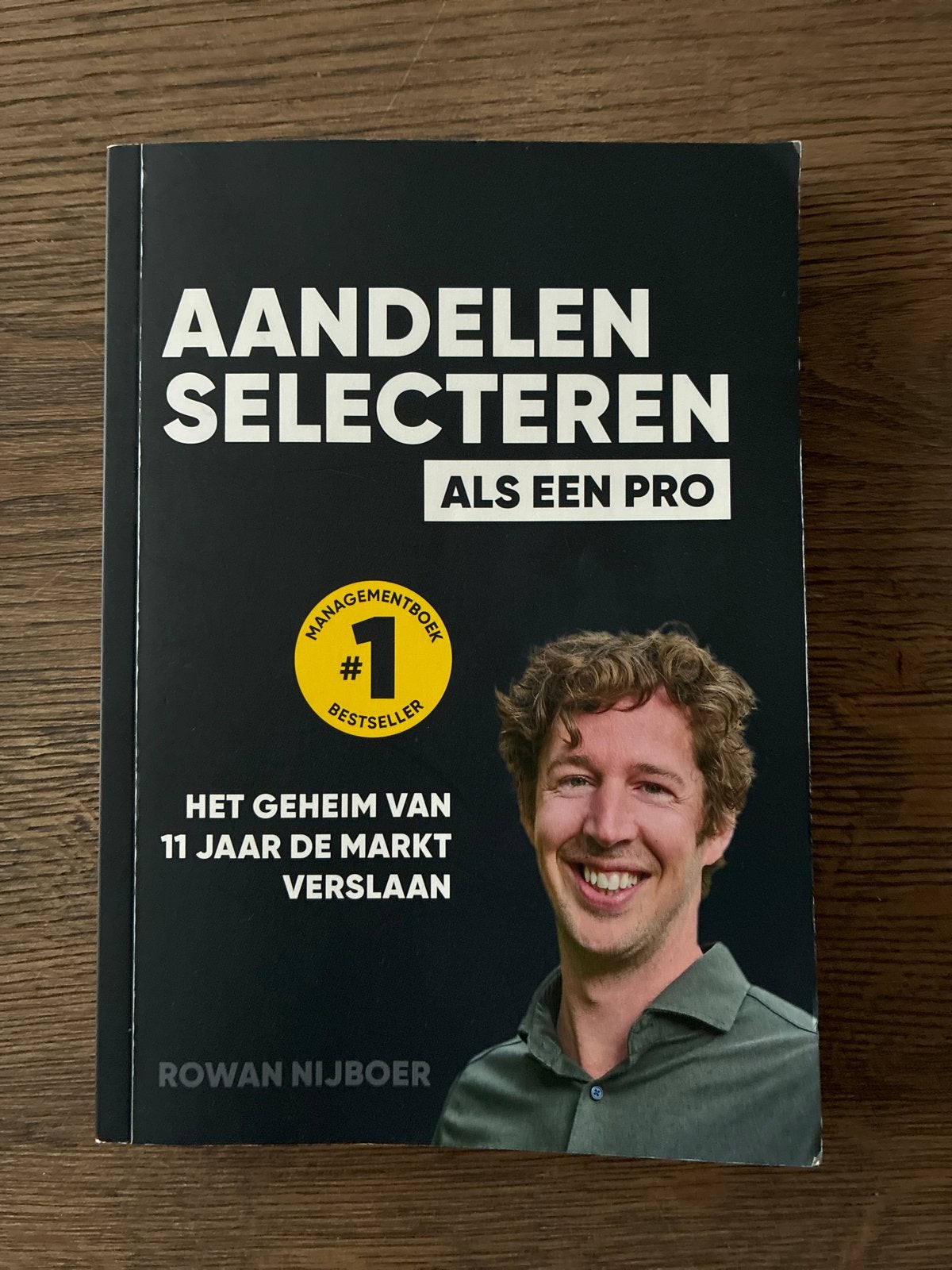 Aandelen Selecteren als een Pro - Rowan Nijboer, Ophalen of Verzenden, Zo goed als nieuw, Geld en Beleggen