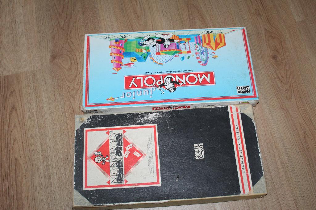 3 Monopoly spellen: Junior, Klassiek en Van Dam tot Dom, Vijf spelers of meer, Ophalen of Verzenden, Gebruikt, Parker