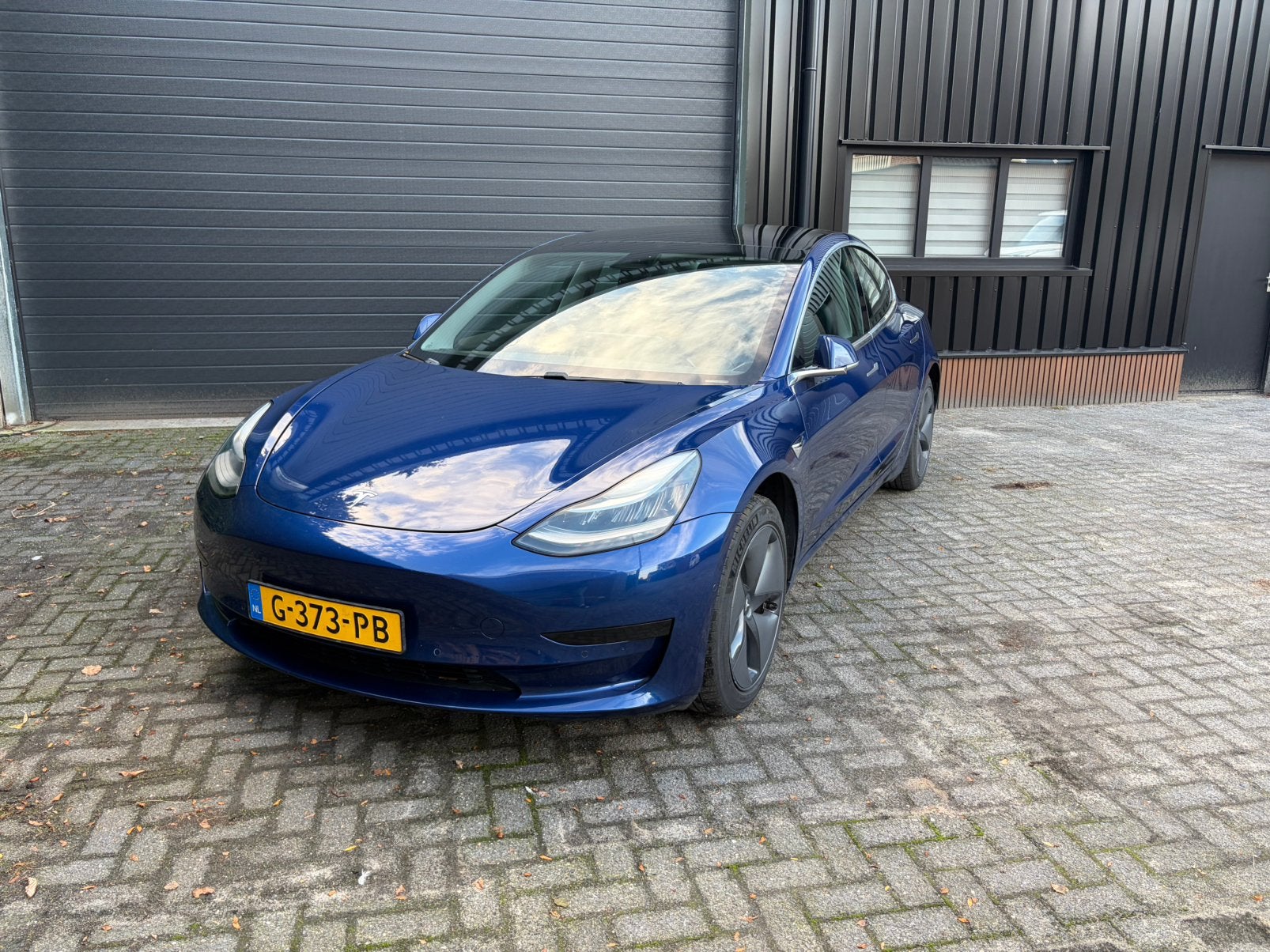 Tesla Model 3 Standard Range ACCU NET VERVANGEN DOOR TESLA, Auto's, Automaat, Zwart, Automatische klimaatregeling, Blauw