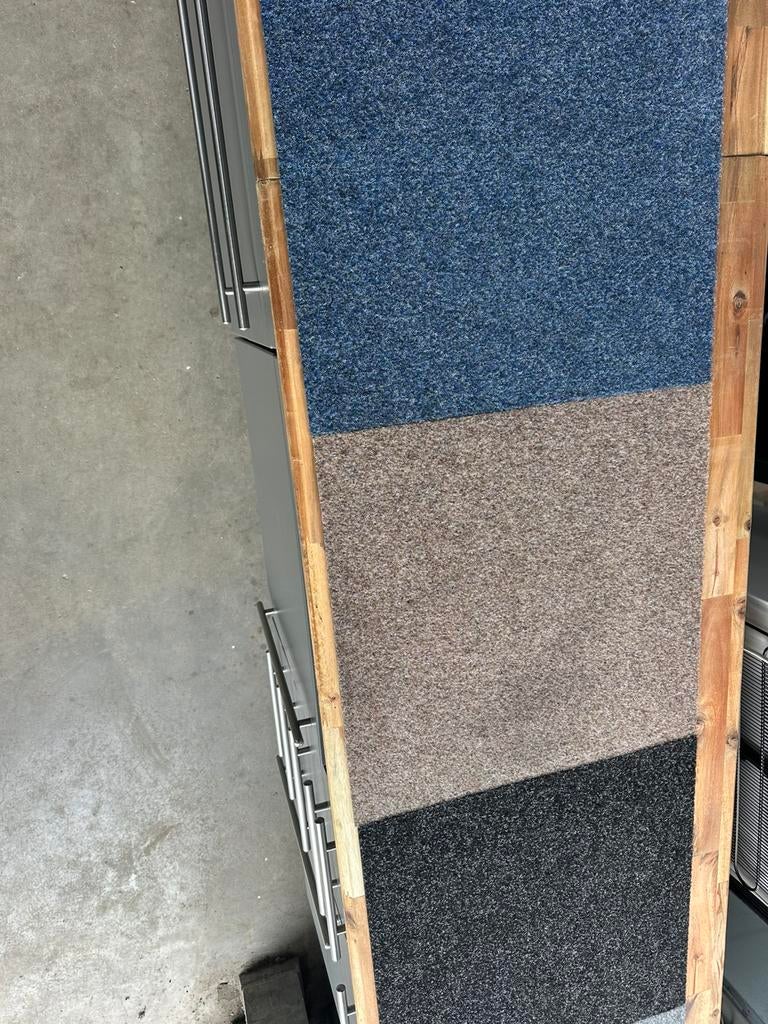 Tapijttegels beschikbaar in 4 kleuren beschikbaar, NIEUW, Ophalen, Q, 75 m² of meer, Zwart