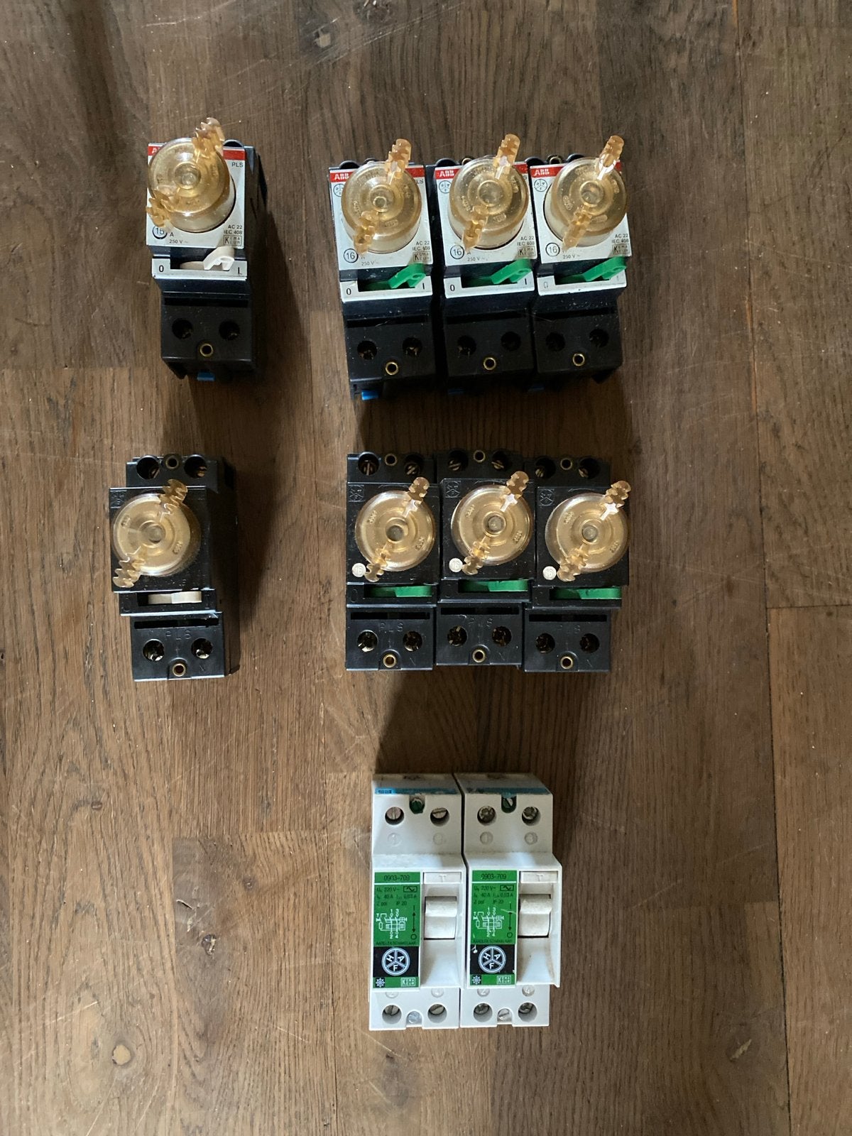 ABB haf zekeringhouders 16A en aardlekschakelaars 40A 0,03A, Ophalen of Verzenden, Gebruikt, ABB, Relais