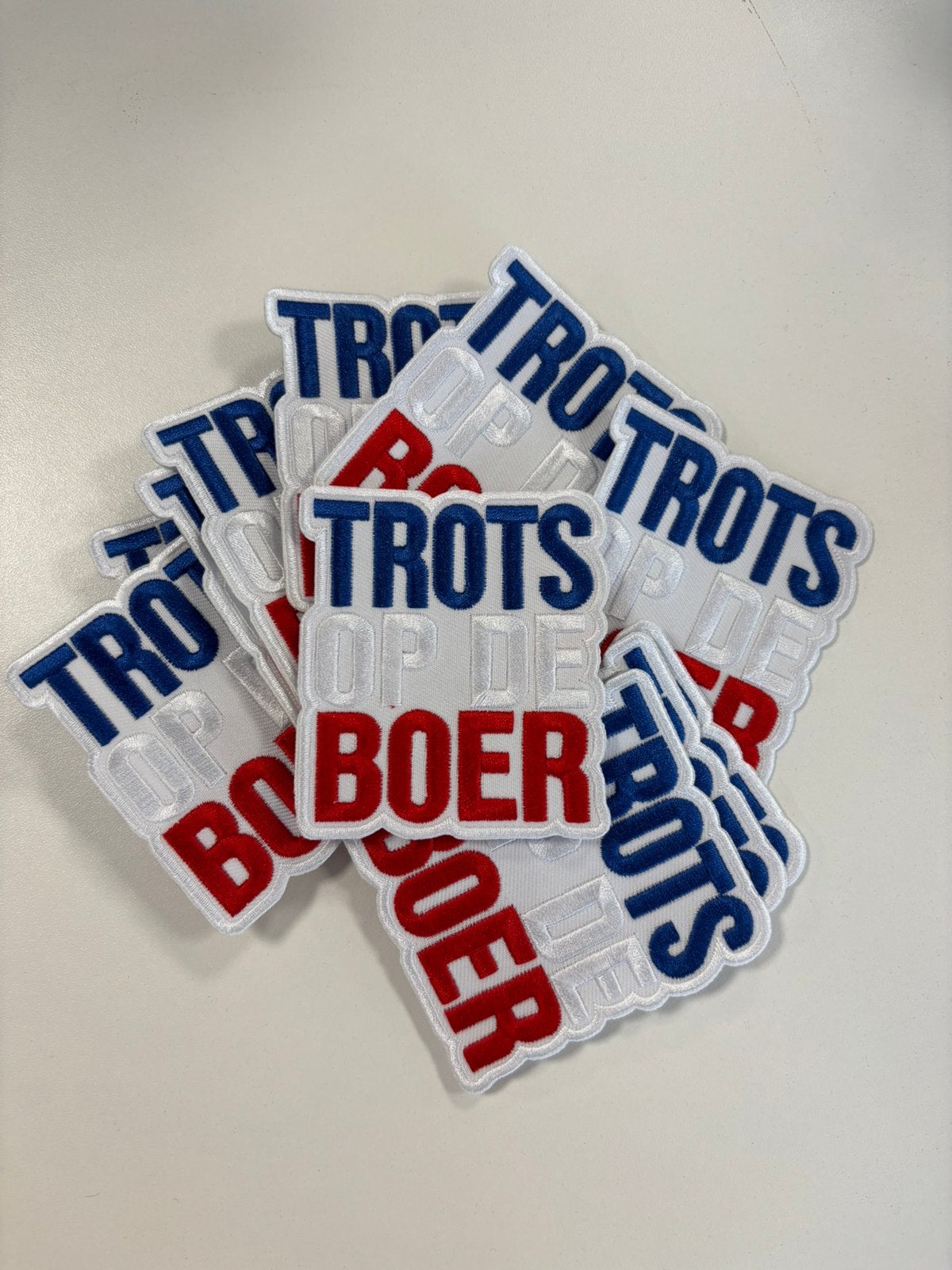 Carnaval emblemen Boeren protest, ca 8 cm incl lijmlaag, Kleding | Heren, Carnaval, Nieuw, Overige maten, Ophalen of Verzenden