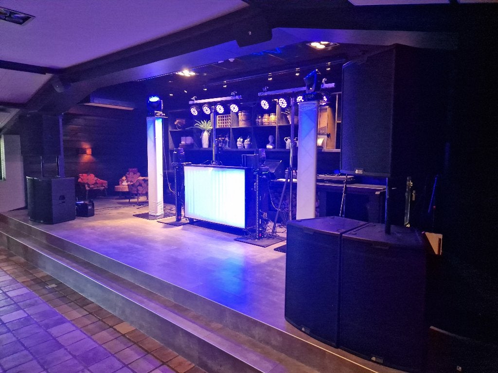 DJ Booth met verlichting en draadloze microfoon, Muziek en Instrumenten, Ophalen, Gebruikt, Dj-set, Overige merken