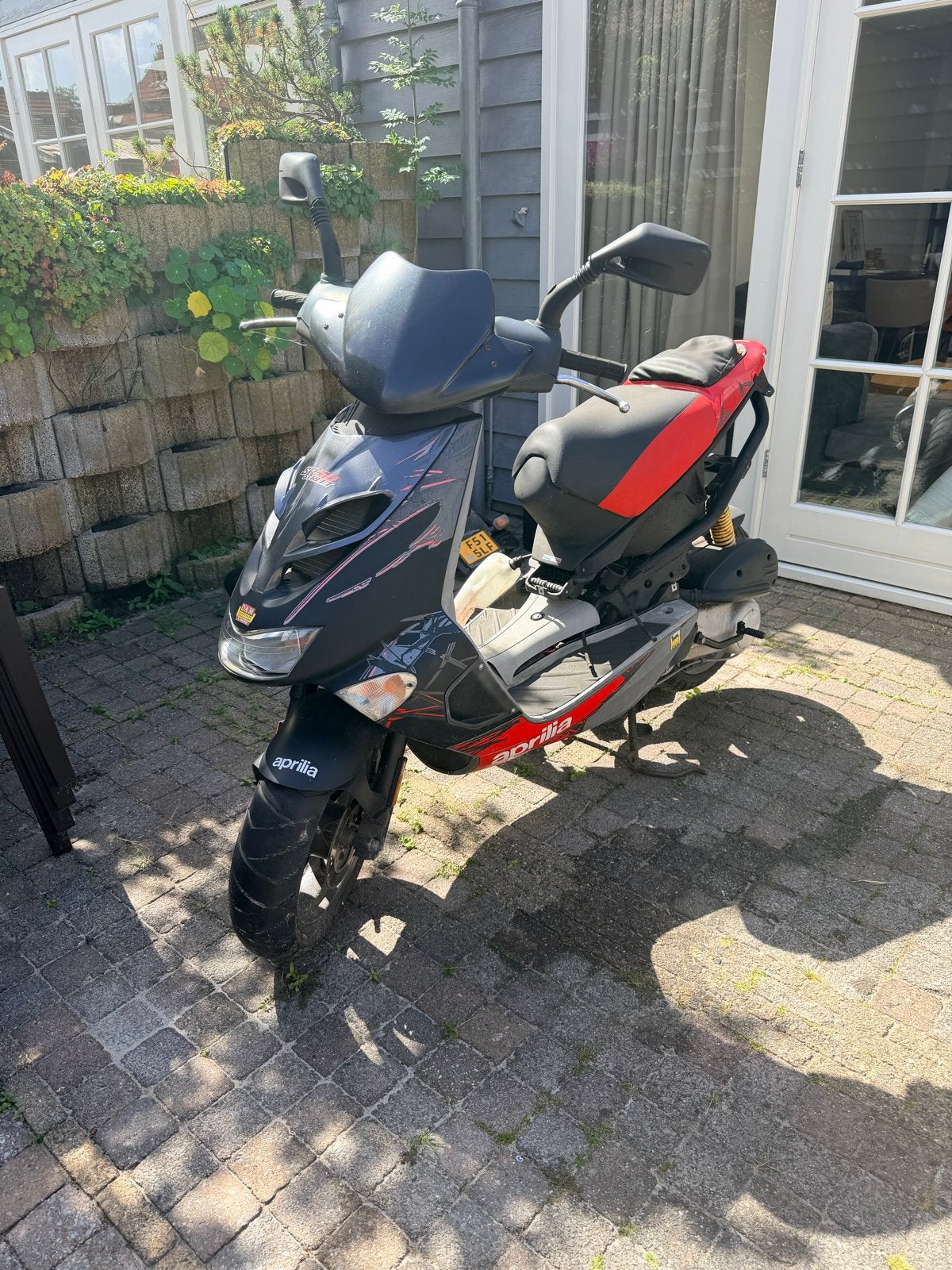 Aprilia scooter - Geschorst, voor de handige klusser, Fietsen en Brommers, Brommers | Overige merken, Ophalen, Gebruikt