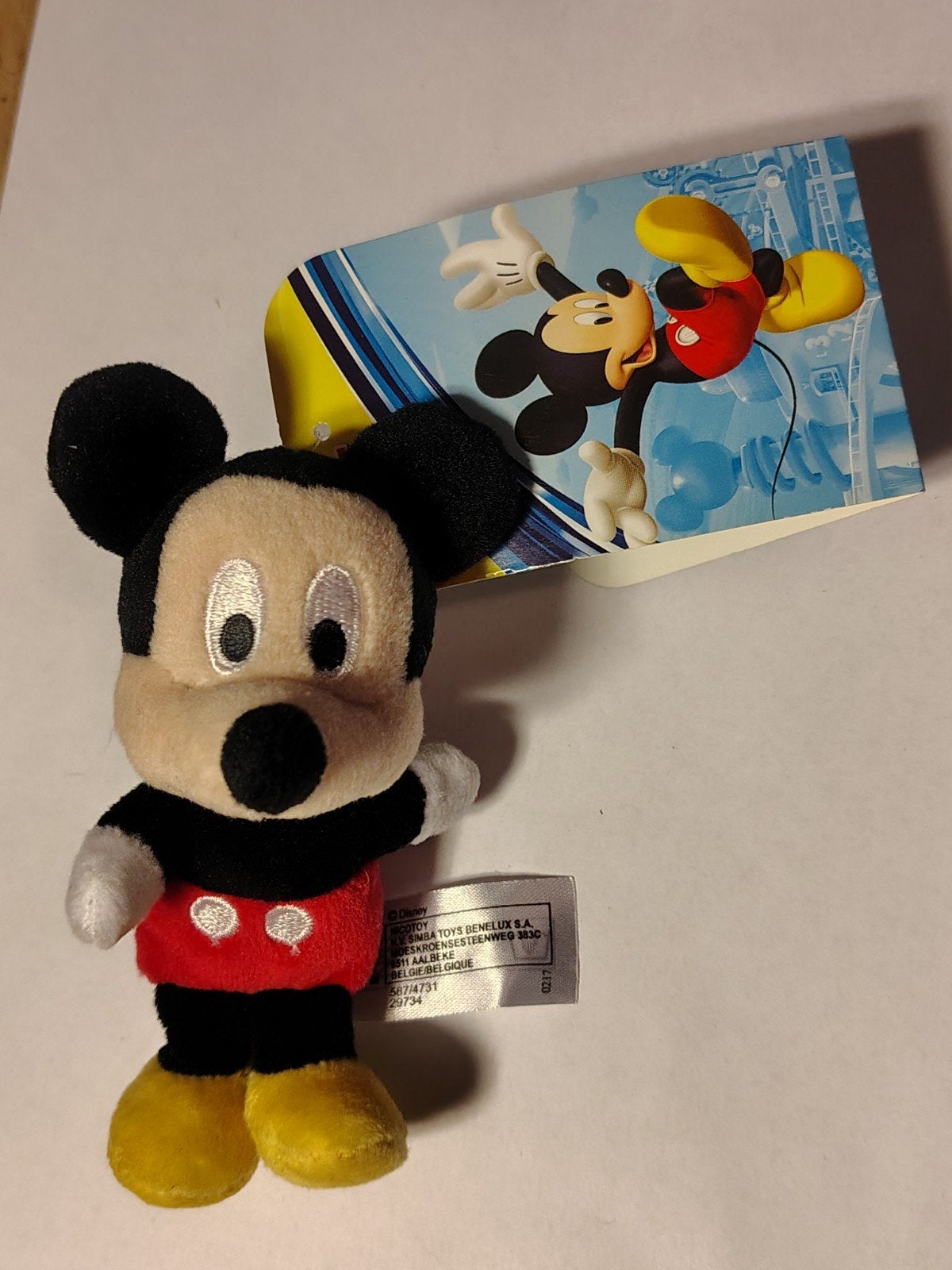 Disney Mickey Mouse Knuffeltje nieuw met kaartje, Ophalen of Verzenden, Mickey Mouse, Nieuw, Beeldje of Figuurtje