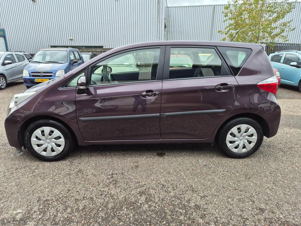 Toyota Verso-S 1.3 VVT-i Comfort, airco/ onderh boekjes aanw, Auto's, Voorwielaandrijving, Euro 5, Stof, Gebruikt