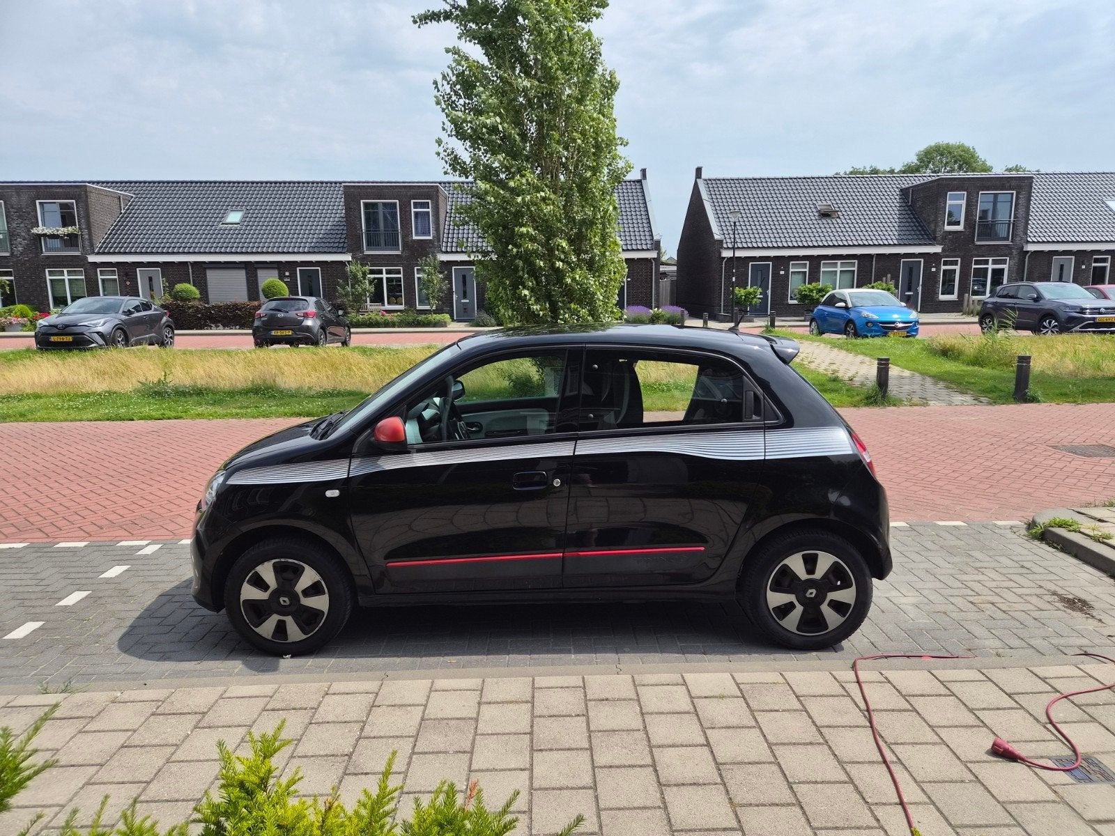 Renault Twingo 1.0 SCE 70 2018 Zwart, Auto's, Renault, Zwart, 840 kg, 4 stoelen, Zwart